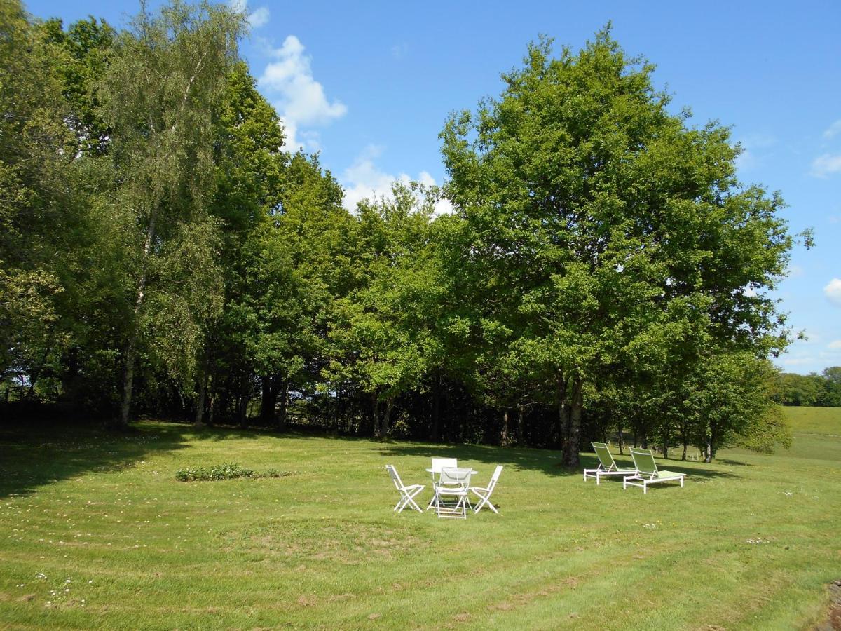 Les Landes Hotel Saint-Pardoux-Corbier Luaran gambar