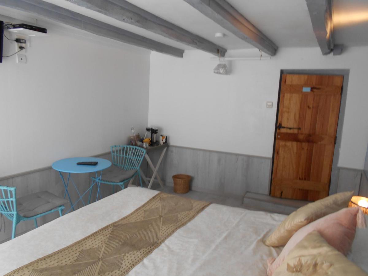 Les Landes Hotel Saint-Pardoux-Corbier Luaran gambar